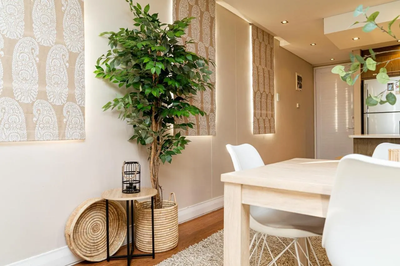 Panoramic Ocean View Beachfront Top Floor 2 Bed, Big Bay- 212 Eden On The Bay Bloubergstrand Appartement
