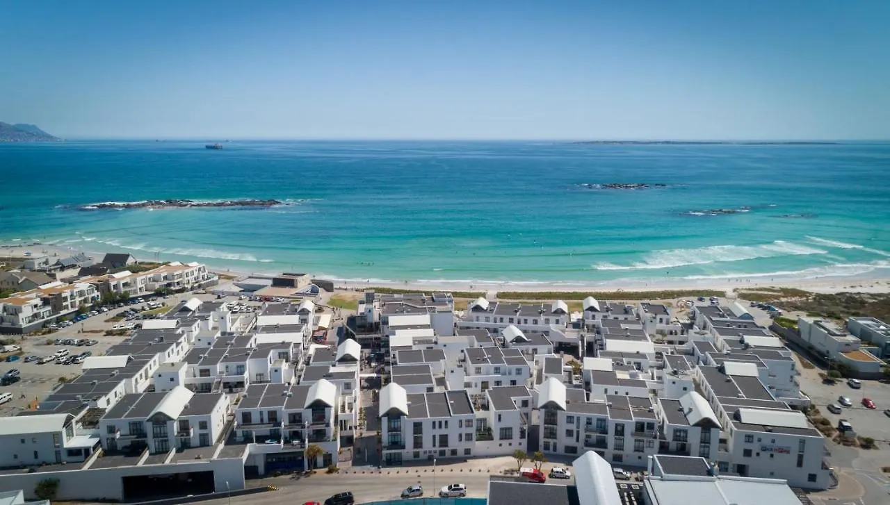 Panoramic Ocean View Beachfront Top Floor 2 Bed, Big Bay- 212 Eden On The Bay Bloubergstrand 0*,  Afrique du Sud