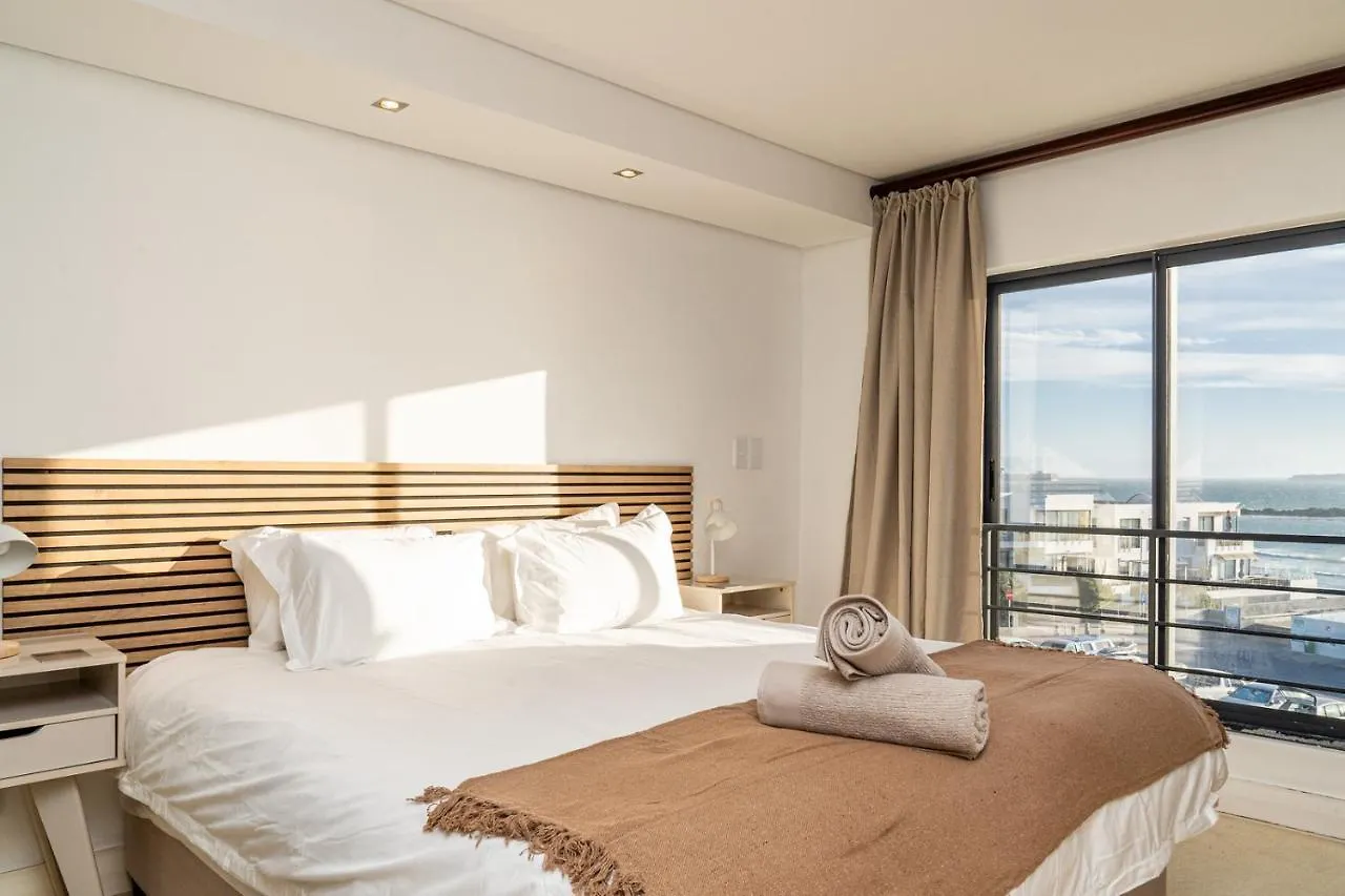 Panoramic Ocean View Beachfront Top Floor 2 Bed, Big Bay- 212 Eden On The Bay Bloubergstrand 0*,  Afrique du Sud