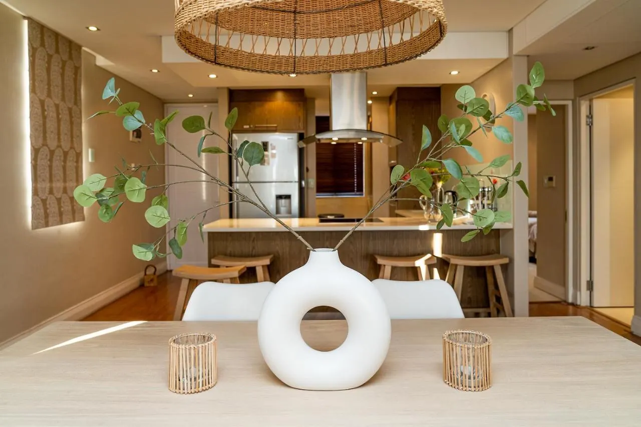Appartement Panoramic Ocean View Beachfront Top Floor 2 Bed, Big Bay- 212 Eden On The Bay Bloubergstrand