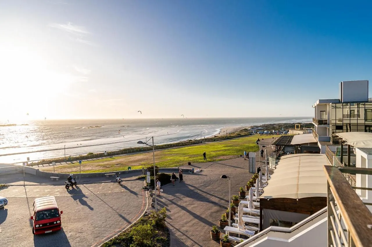 Panoramic Ocean View Beachfront Top Floor 2 Bed, Big Bay- 212 Eden On The Bay Bloubergstrand Appartement
