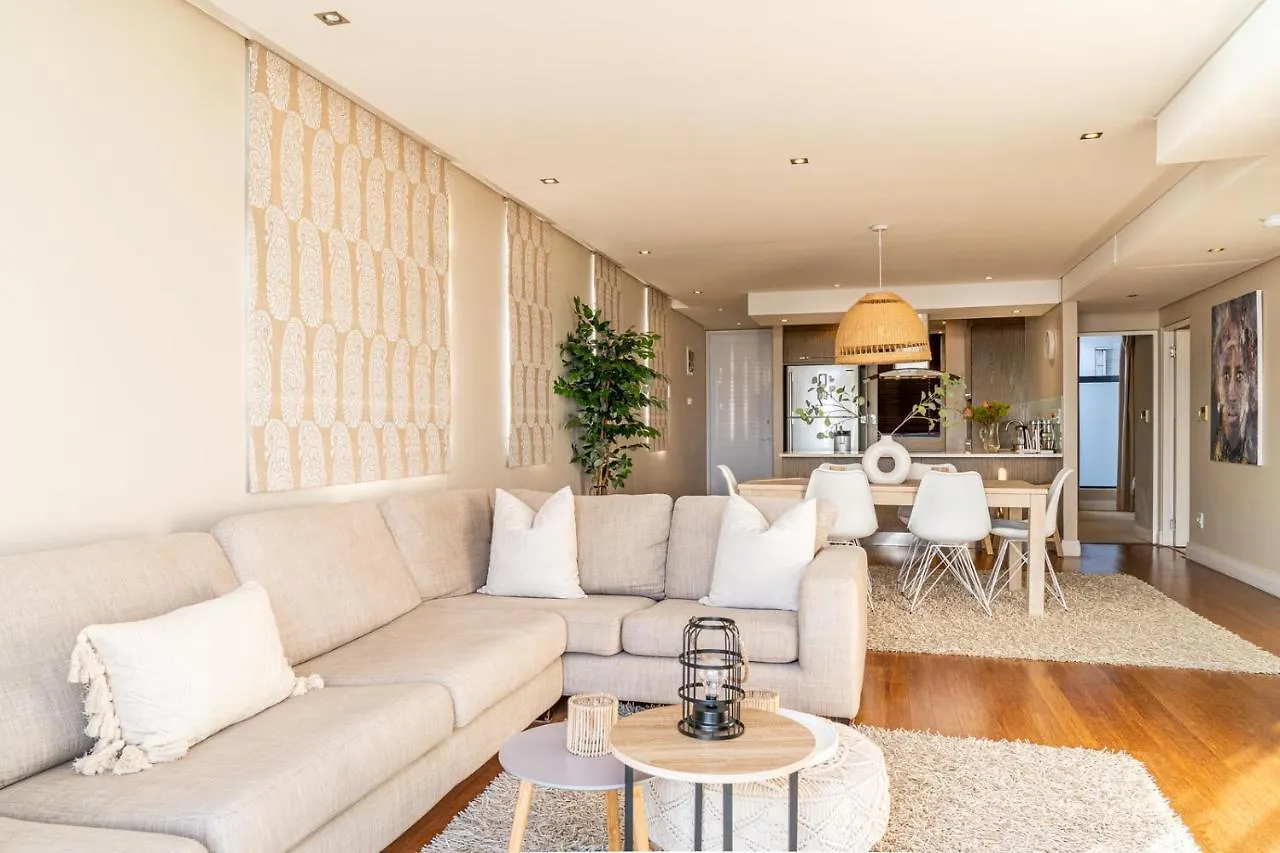 Panoramic Ocean View Beachfront Top Floor 2 Bed, Big Bay- 212 Eden On The Bay Bloubergstrand 0*,